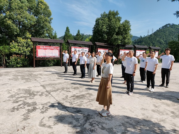 奮進(jìn)新征程   建功新時(shí)代            ——中國(guó)共產(chǎn)黨建黨102周年(圖1)